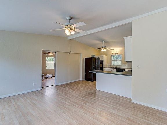 3rd image of 2006 Gold Ave