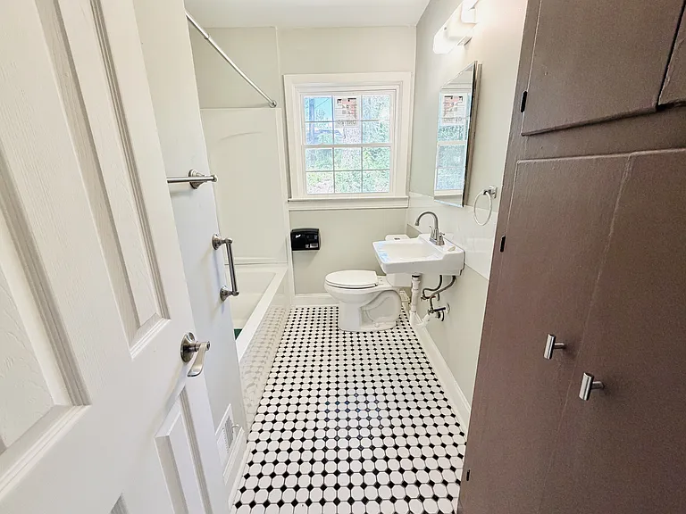 836 Delverton Rd — Photo 13