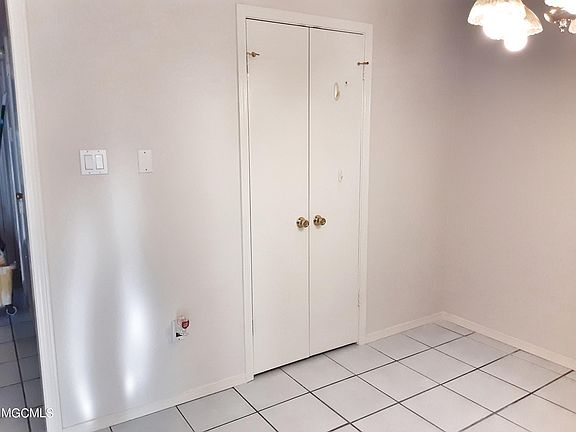 5th image of 13454 Windsong Dr