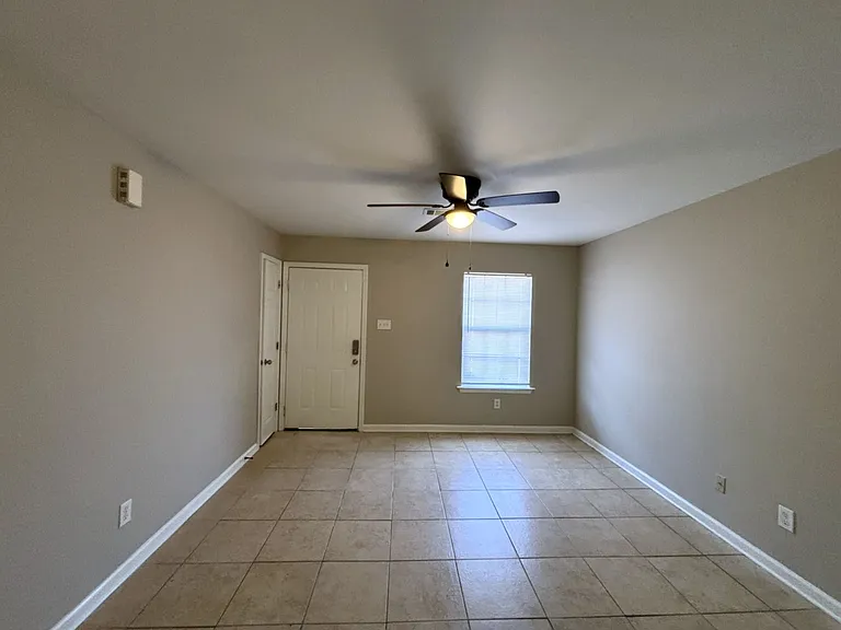 308 Clint Rd #B — Photo 4