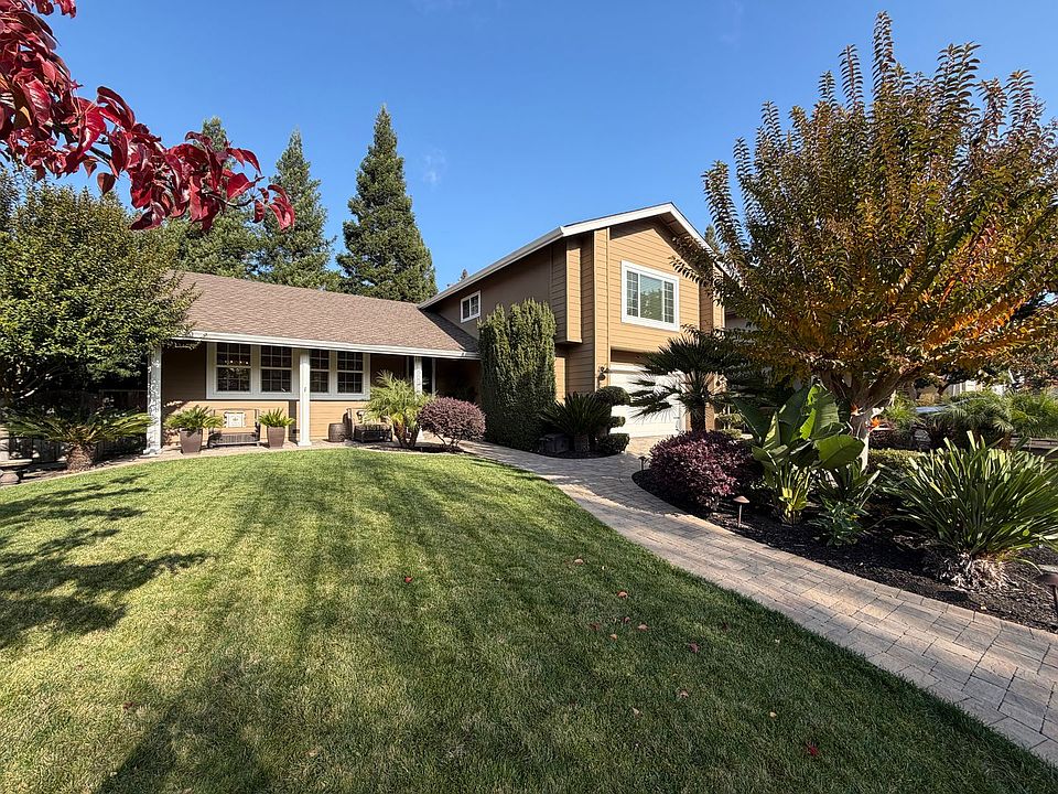 1st image of 523 Zephyr Cir