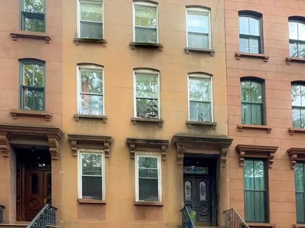 448 Henry Street image 1 of 6