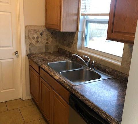 4th image of 9354 Temple Ave