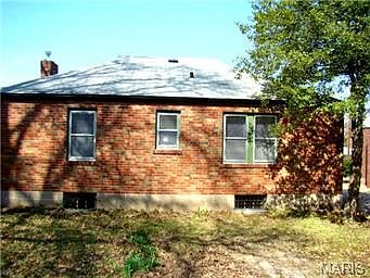 3rd image of 818 Walters Dr