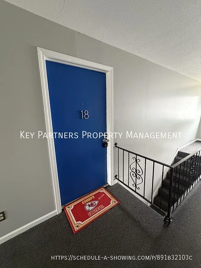 8833 Glenwood St - Open to Section 8! — Photo 2
