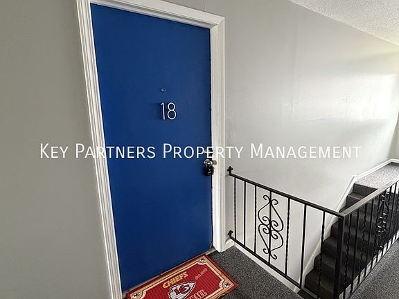 2nd image of 8833 Glenwood St #18