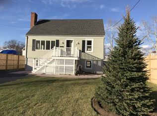 29 Bay Ave E, Hull, MA 02045