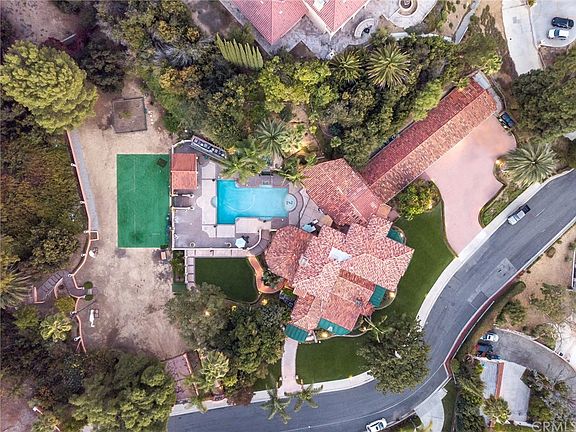 3rd image of 5830 Beverly Hills Dr