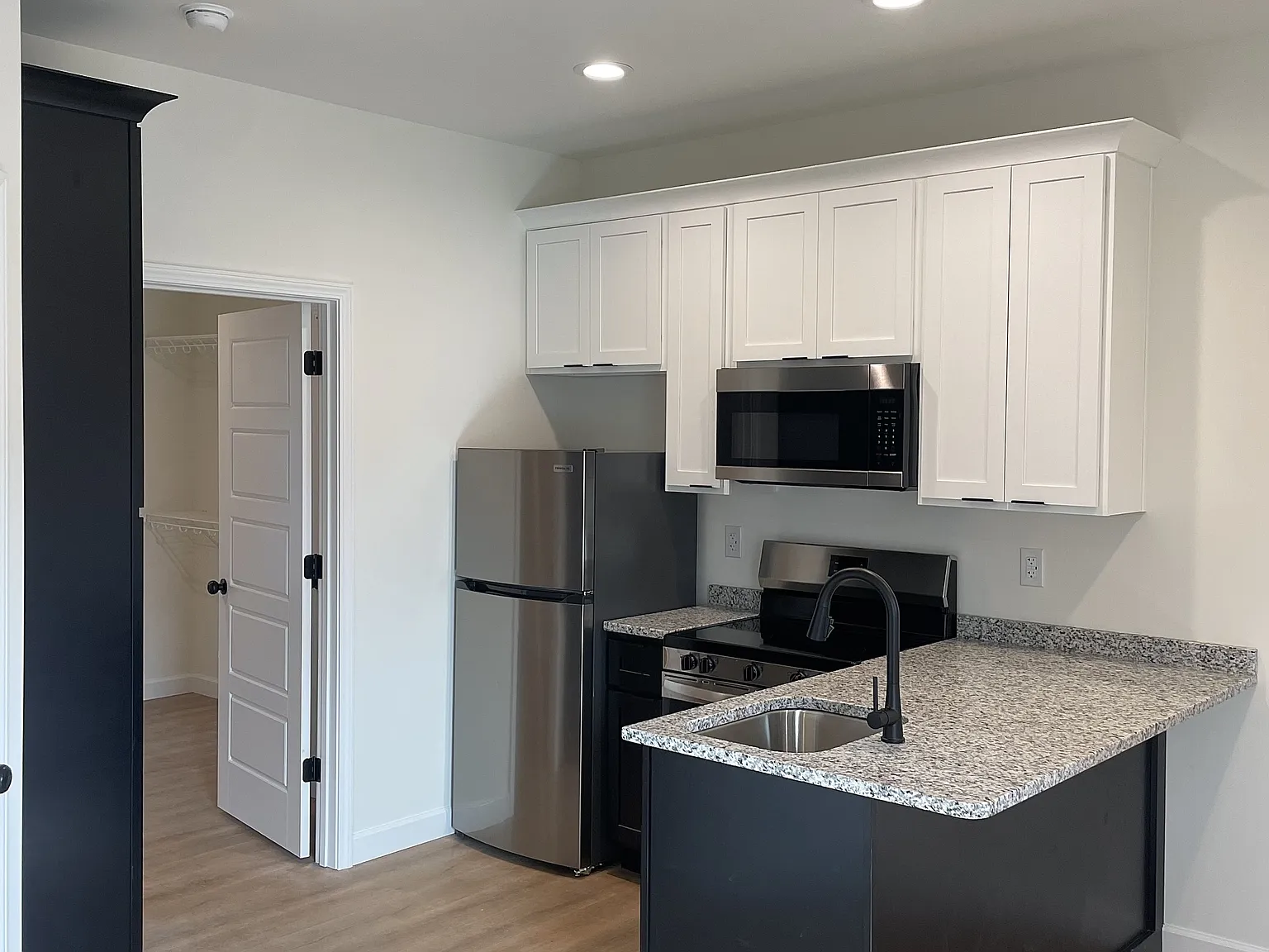 Campus Corner Apartments - 14 — Photo 2