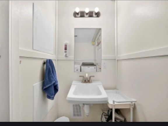 4th image of 4139 280th St