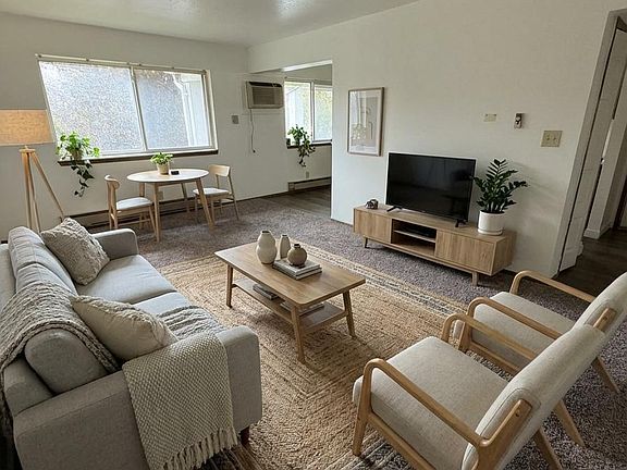 3rd image of 744 E Michigan Ave #10