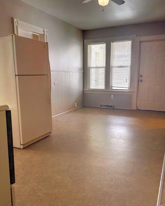 2nd image of 19 Arlington St APT 1E