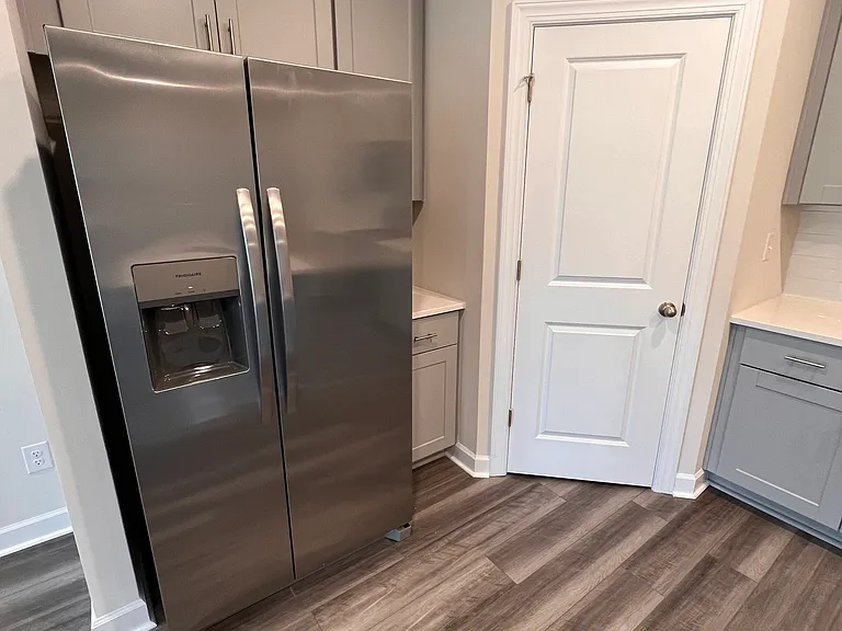 9850 Festival Way — Photo 14