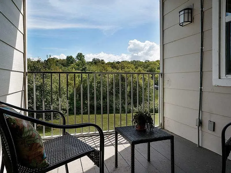 Ventana at the Lake Apartments — Photo 4