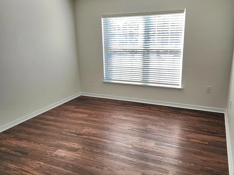 7147 High Bluff Rd — Photo 13
