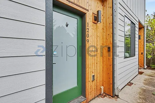 1209 N Winchell St #4 Photo 1