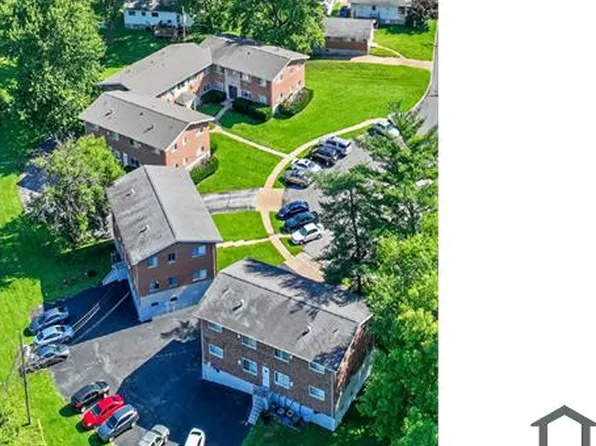21 Quick Dr APT 3, Florissant, MO 63031