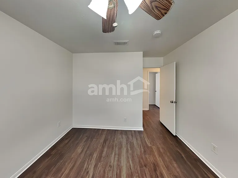6907 Grant Dr — Photo 17