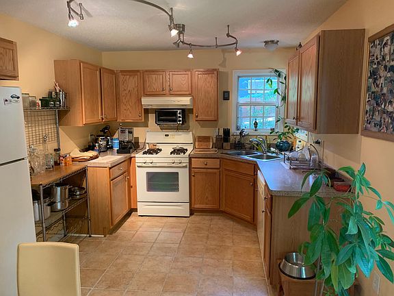 4th image of 2051 Kenwood Pl SE