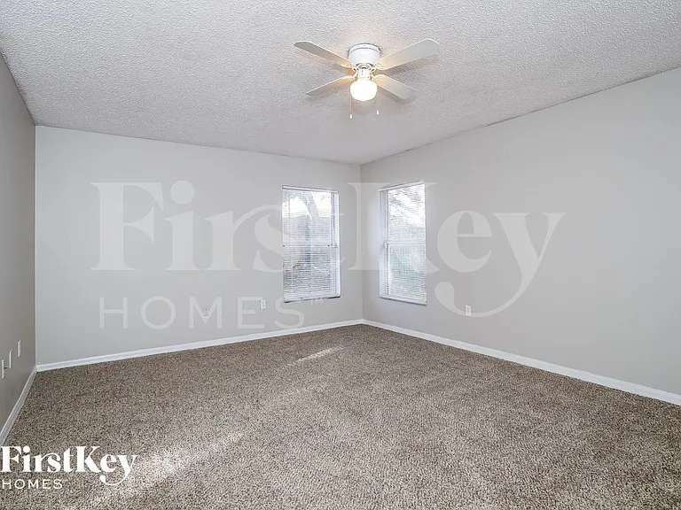310 Puffer Ct — Photo 8