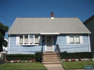 29 William St, Wallington, NJ 07057