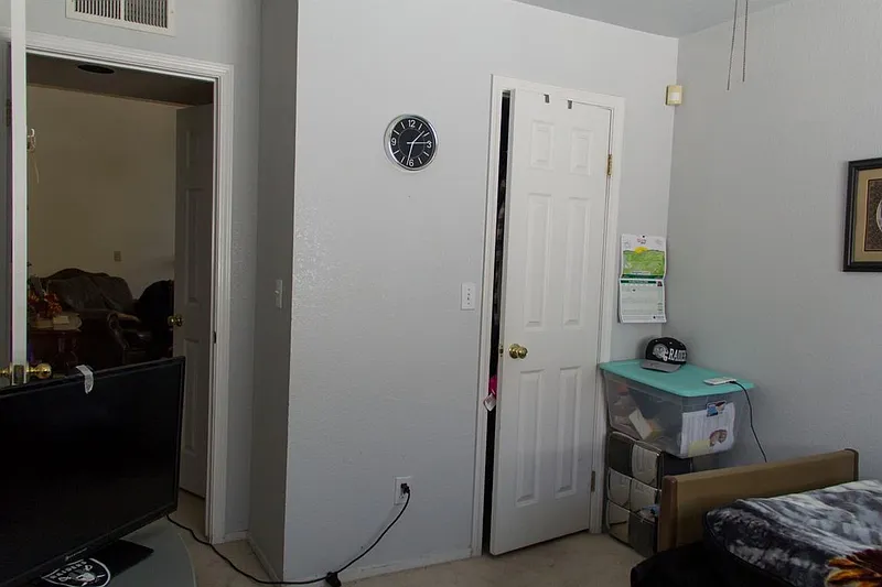 Thumbnail 12