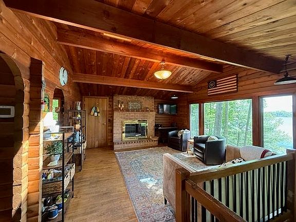 3rd image of 603 N Lakeshore Dr