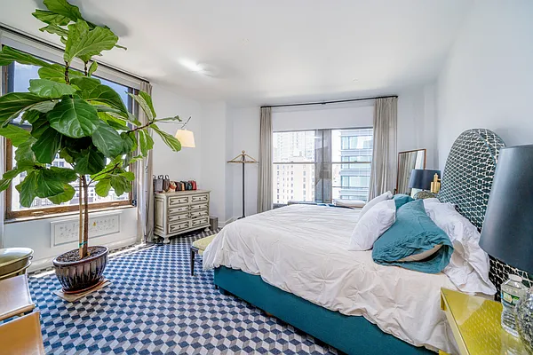 Rented by Douglas Elliman | media 25