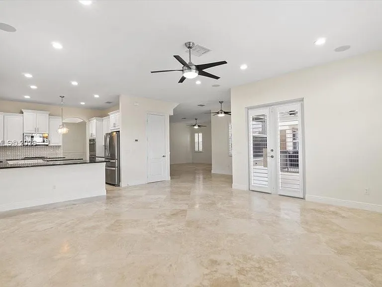 8610 Lakeside Bnd — Photo 16