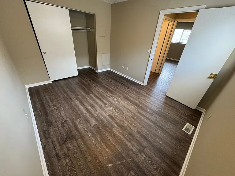 420 E. 13th Ave — Photo 24