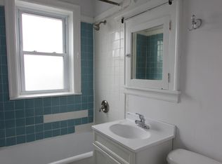 2000 W Foster Ave #3, Chicago, IL 60625