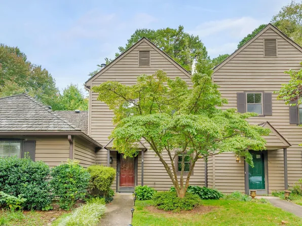 728 Exton Ct, Charlottesville, VA 22901