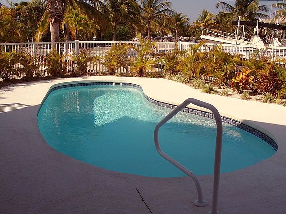 Shapely pool