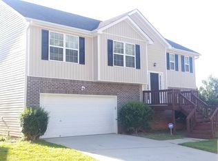 1520 Queen Elizabeth Dr, Locust Grove, GA 30248