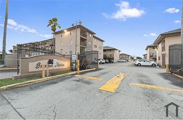 Building Photo - 8851 NW 119th St