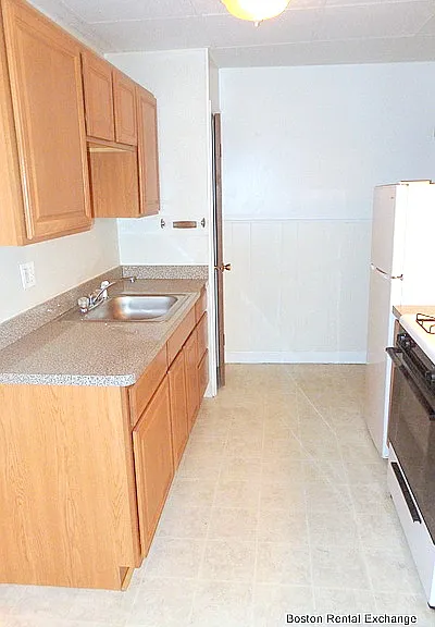 405 Somerville Ave — Photo 7