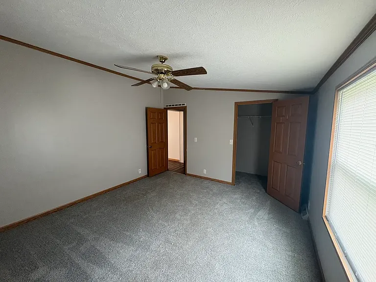 8320 Feather Holw — Photo 7