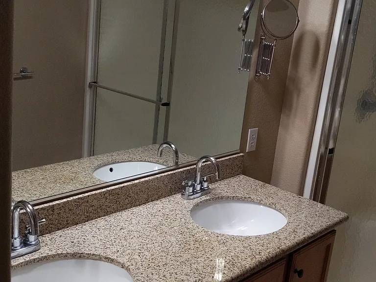 906 E Desert Rose Trl — Photo 15