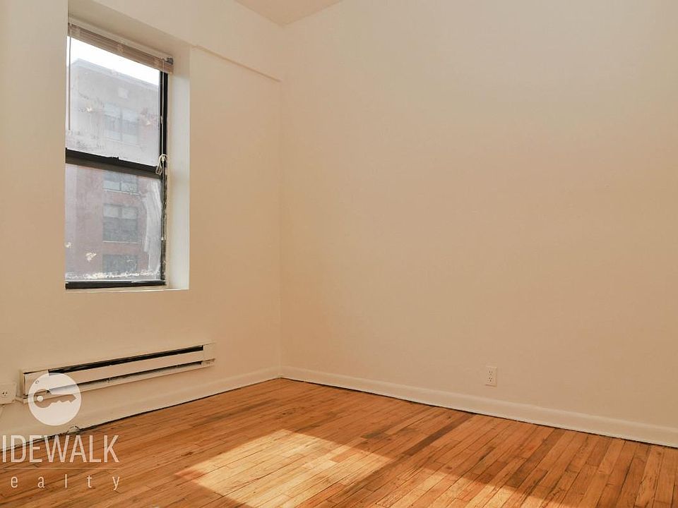 2nd image of 611 Gates Ave APT 2A