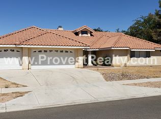 20590 Mockingbird Ave, Apple Valley, CA 92308
