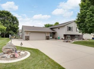 1807 Westwood Dr, Faribault, MN 55021