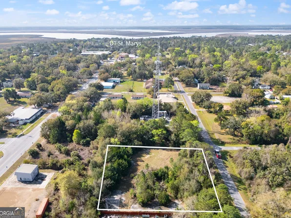 1008 Wheeler St, Saint Marys, GA 31558