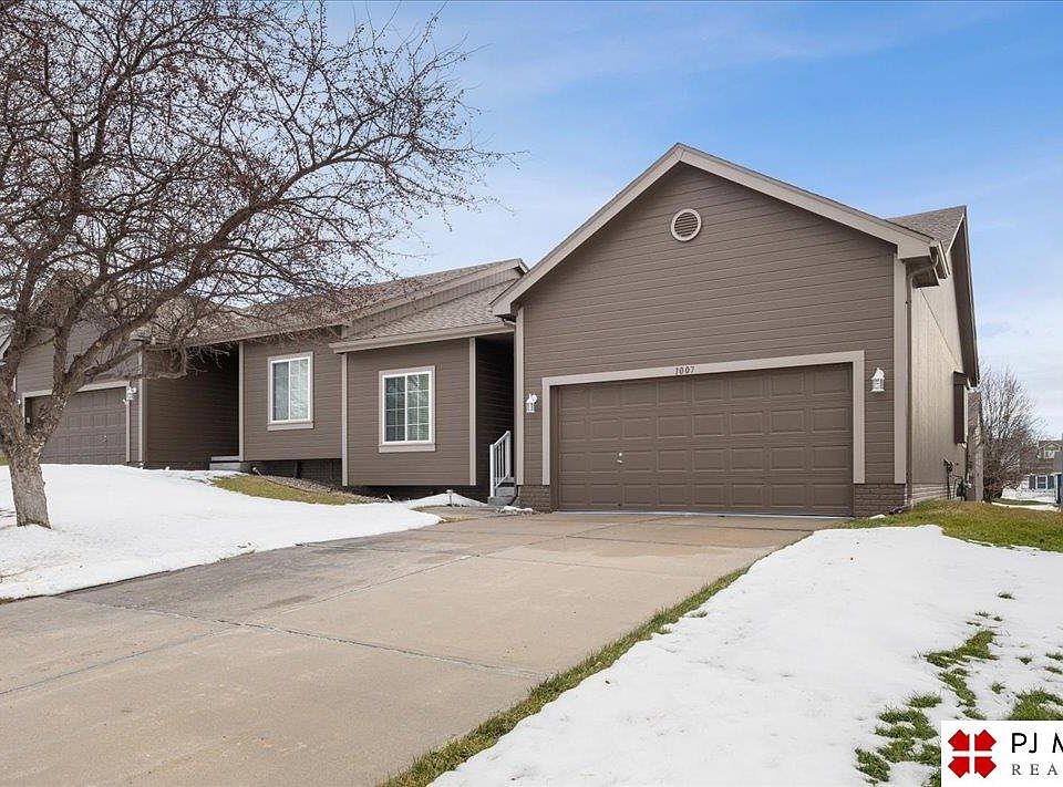 1007 Edward St, Papillion, NE 68046 Zillow