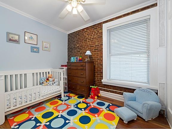 5th image of 261 W 22nd St APT 21