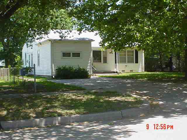 2nd image of 1708 S Green Acres