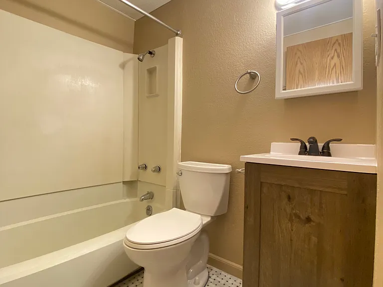 730 2nd St #104 — Photo 5