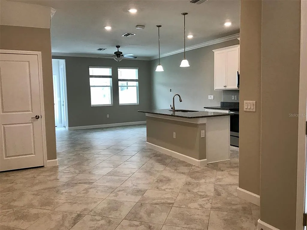 3 bed, 2.5 bath, 1632 sqft, $2,500 — Photo 2