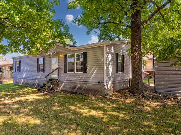 202 E Patrick St, Marion, IL 62959