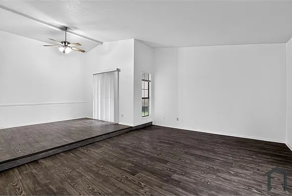 3104 Canterbury Ln — Photo 9