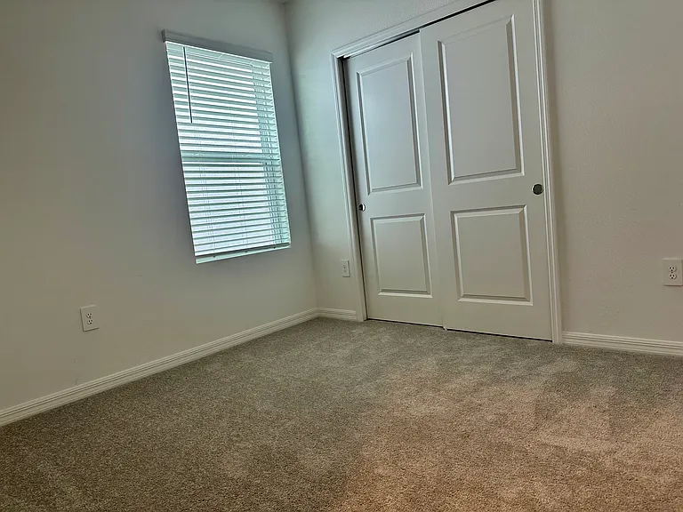 534 Wayland Dr — Photo 20